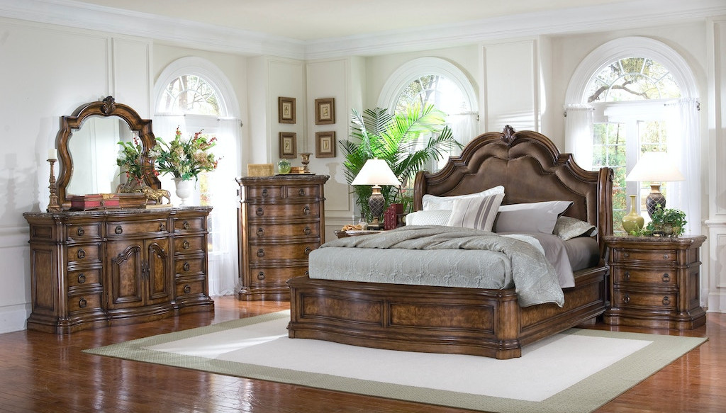 Top 3 pieces of bedroom furniture your holiday guests need