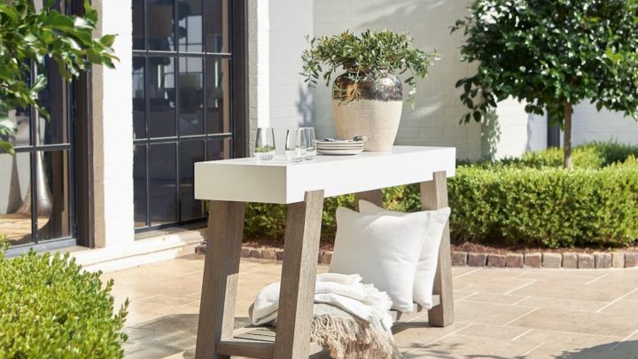 outdoor console table